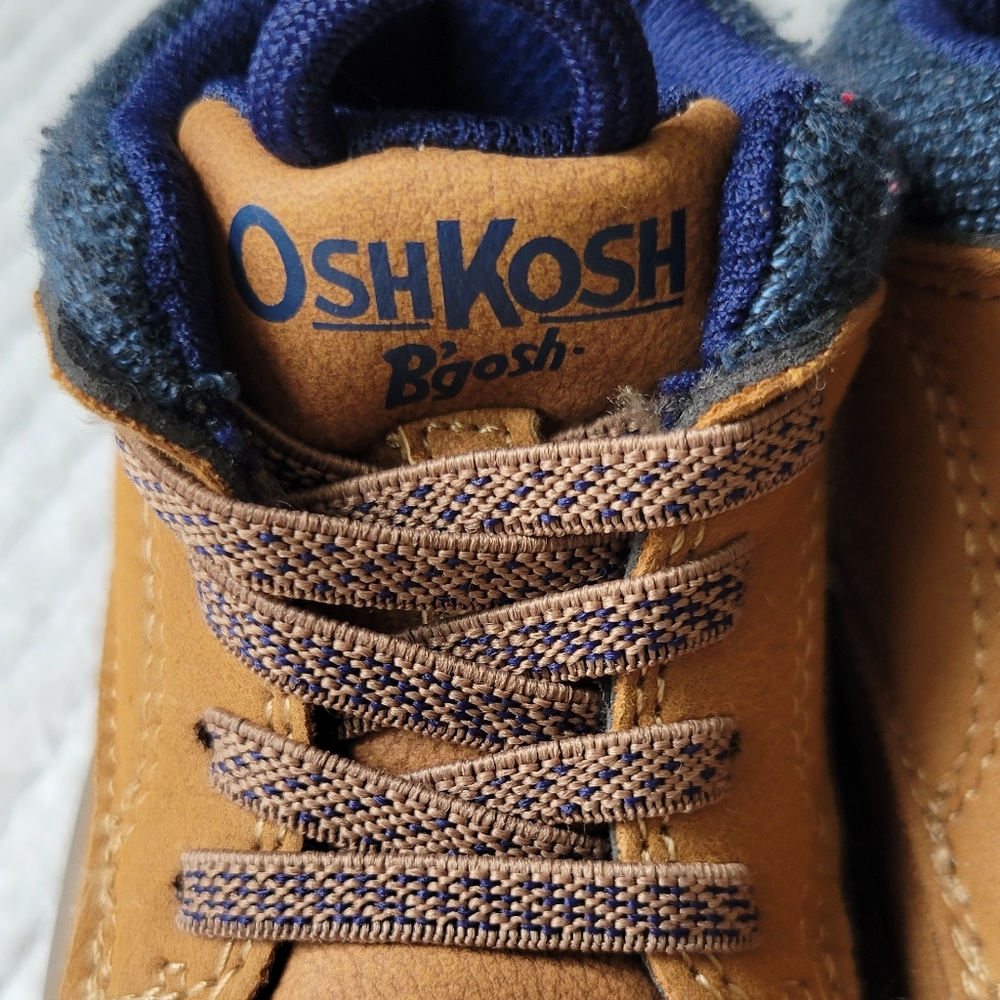 OshKosh B'gosh Toddler Size 6M Hiking Boots Doom Brown - Picture 3 of 8
